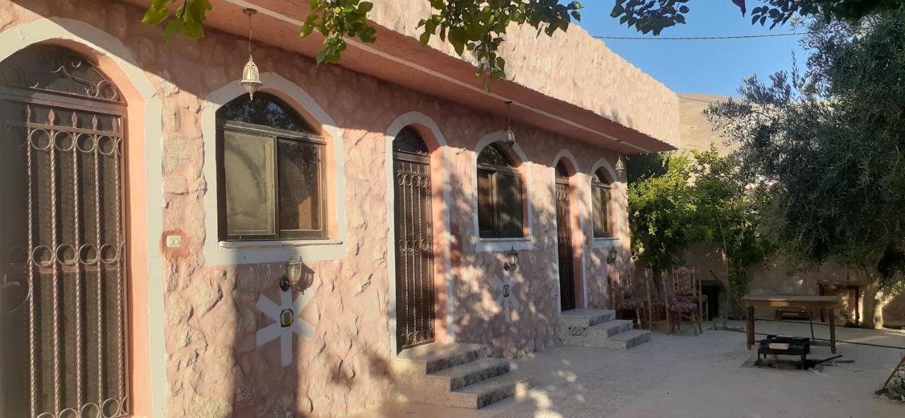 וואדי מוסא Guest House Attallah מראה חיצוני תמונה