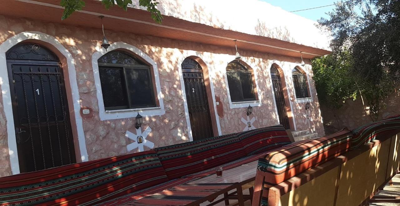 וואדי מוסא Guest House Attallah מראה חיצוני תמונה
